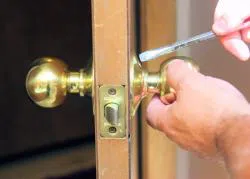Mariners Harbor NY Locksmith Store Mariners Harbor, NY 718-569-6617